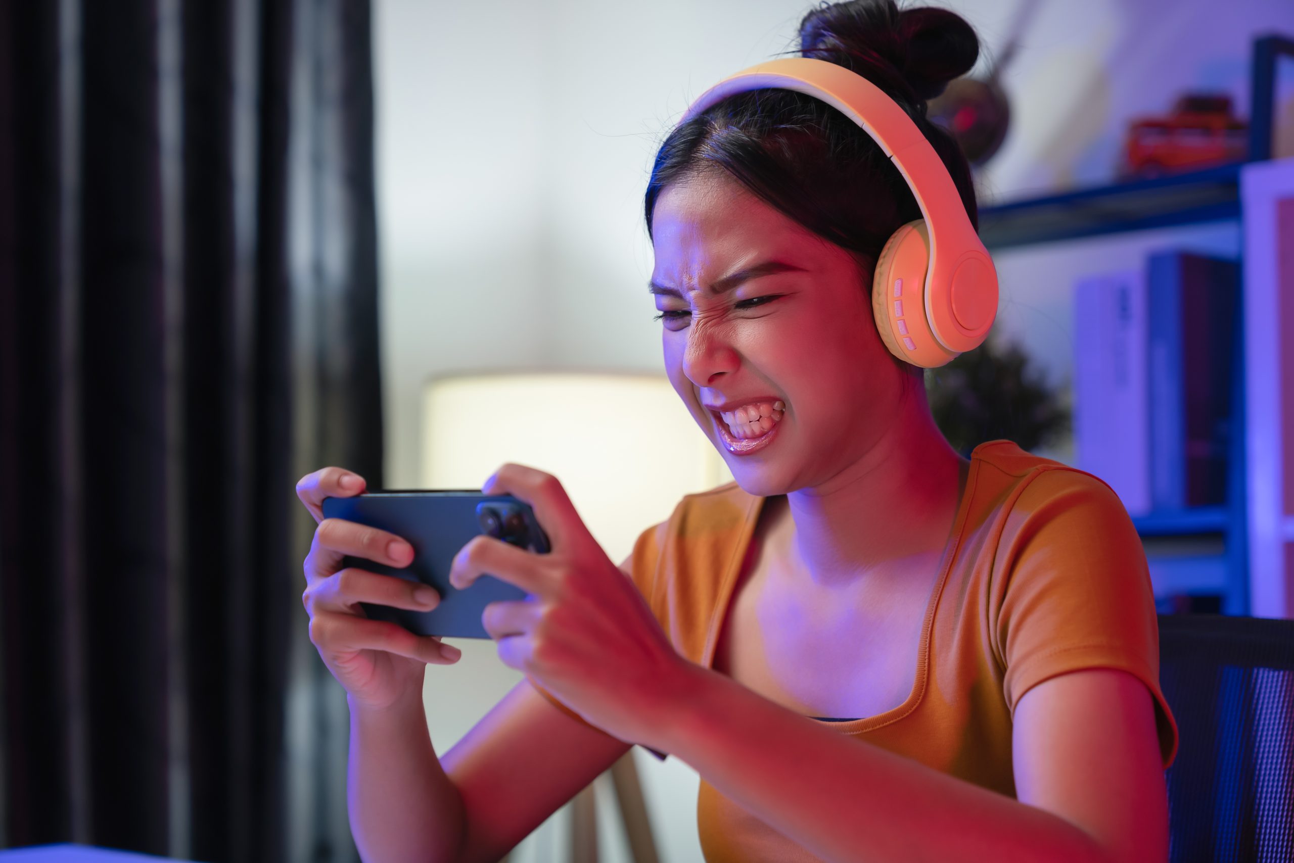 Mobile game influencer marketing — gameplay creator on stream